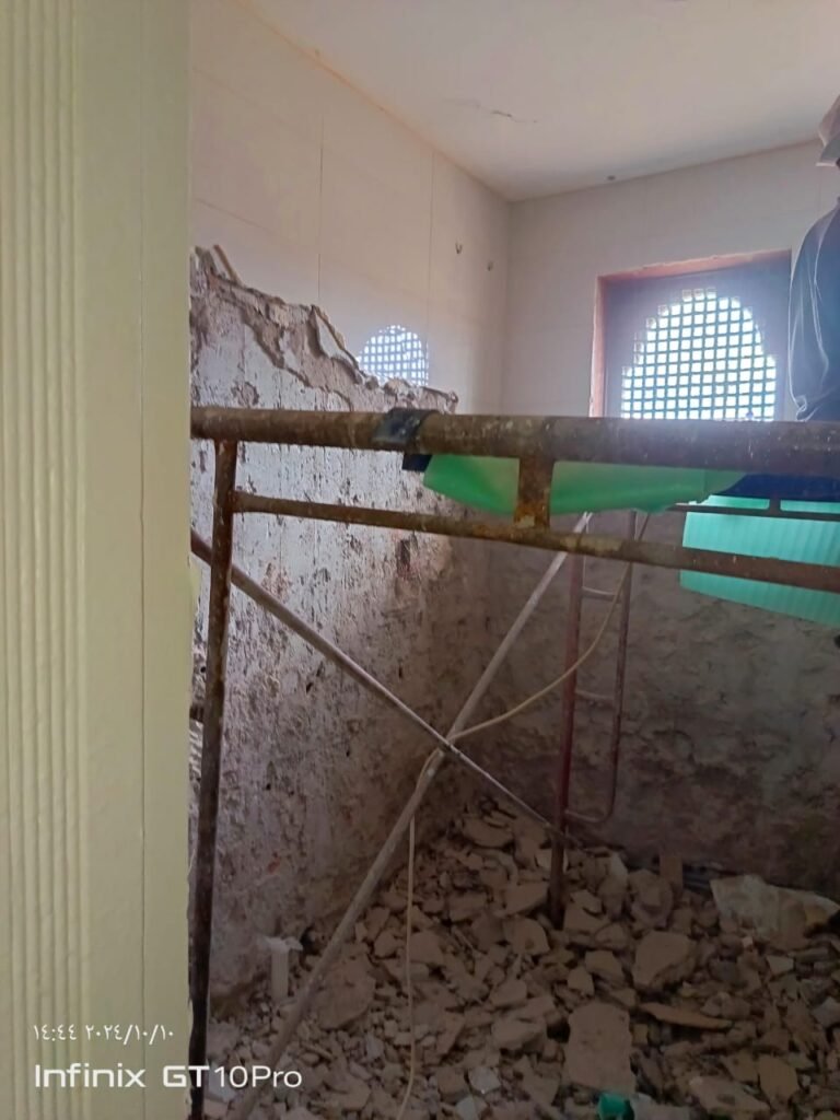 تكسير جدران بالرياض