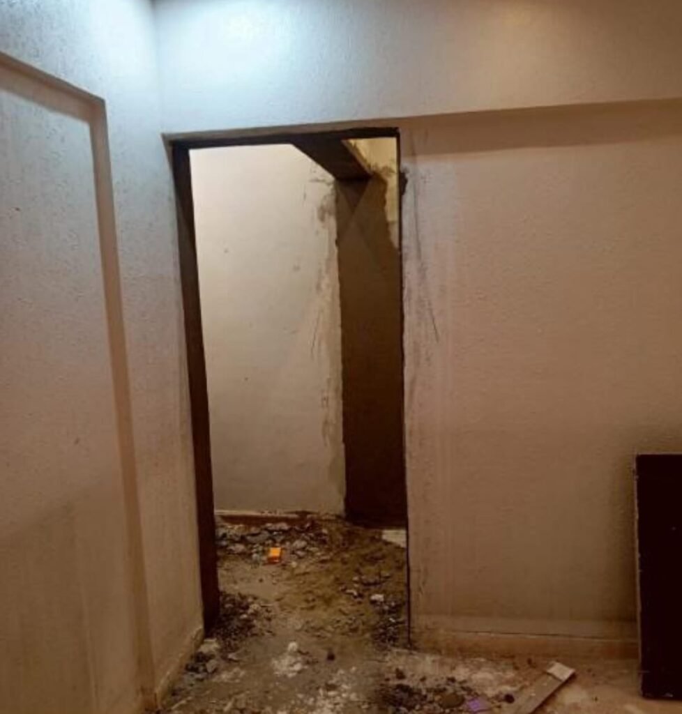 تكسير جدران بالرياض