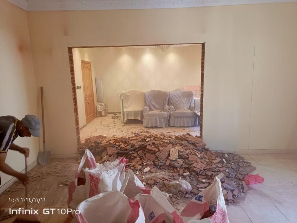 تكسير جدران بالرياض